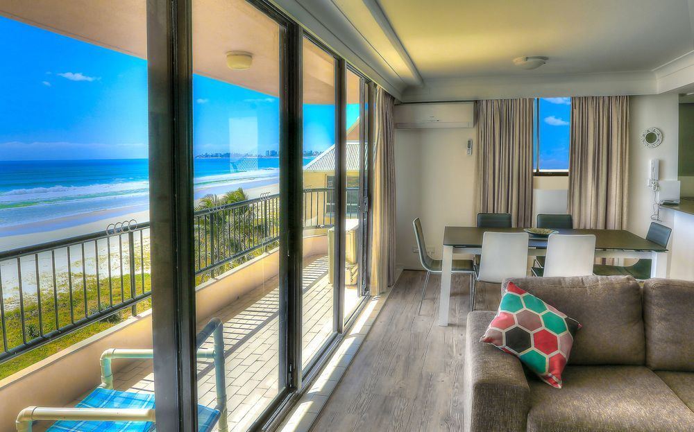 Pelican Sands Beach Resort Gold Coast Exterior foto