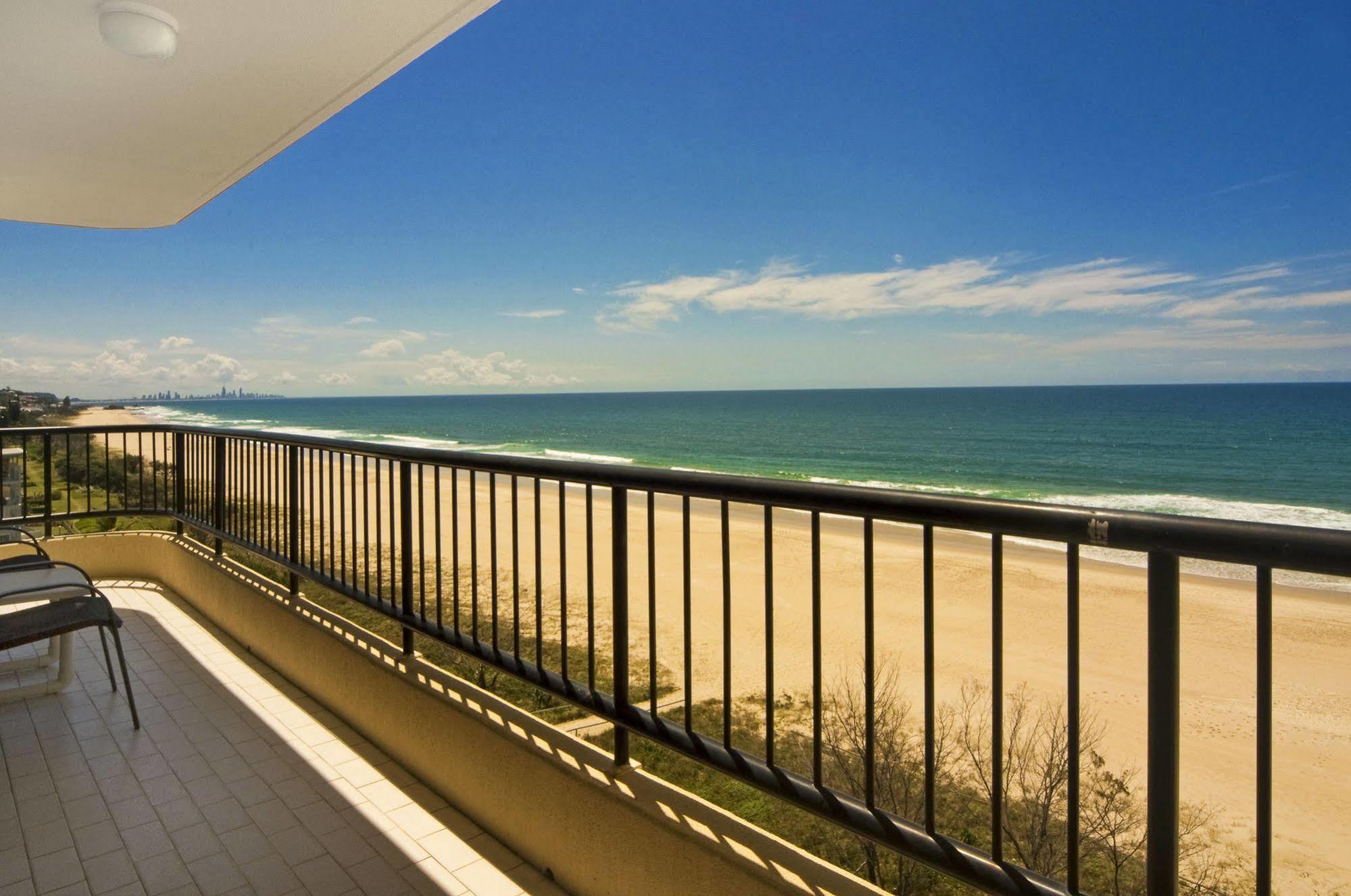 Pelican Sands Beach Resort Gold Coast Exterior foto